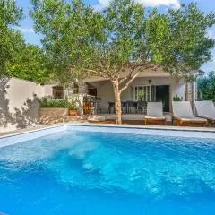 Lovely Home In Murter