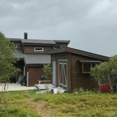 Lovely Cabin Amidst Bustling Wildlife