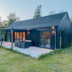 Charming Holiday Home Near The Beach