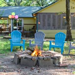 Welcome Home - Family friendly cottage gameroom firepit smores