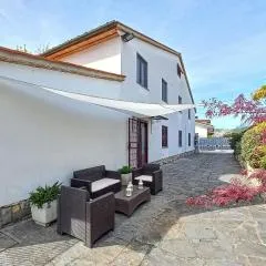 Lovely Apartment In Pieve A Nievole With Wifi