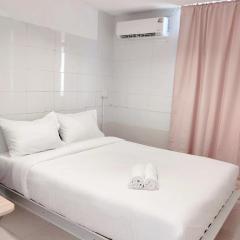 Mitr INN Sukhumvit 2 - BTS Nana มิตร อินน์ สุขุมวิทซอย 2 บีทีเอส นานา