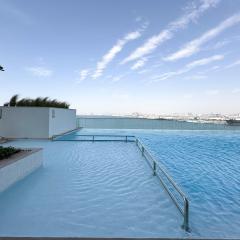 Stunning Sea View Apartment with Private Balcony in Dubai