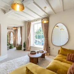 The Loft - a stylish 2-bed in prime central location - Pass the Keys