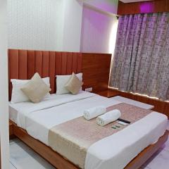 Hotel Metro AC Room