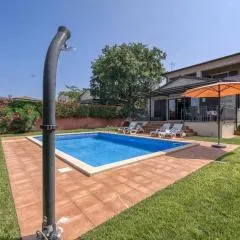Villa Kristina with Pool - Happy Rentals