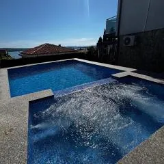 Apartments Blazevic, heated pool&jacuzzi