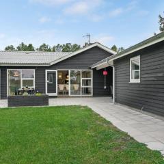 Holiday Home Herwarth - 400m from the sea by Interhome