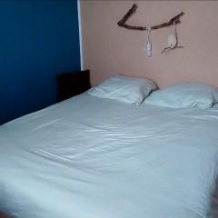 Chalet sur pilotis en bord de plage