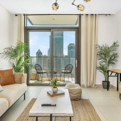 Serene Nest - Luxury 2 Bedroom Apartment with Balcony & Sea View - Burj Crown Downtown Dubai