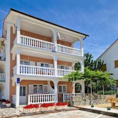 Apartment Zora-2 by Interhome