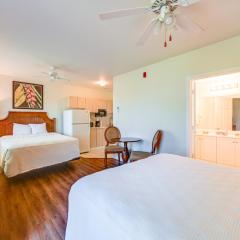 Heated Pool, Private Patio Naples Resort Retreat!