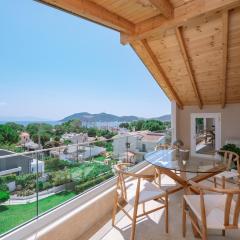 Goddess Thea Sea Apartment!