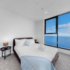 Beach Front 2BR Meriton Sunrise & Ocean Views