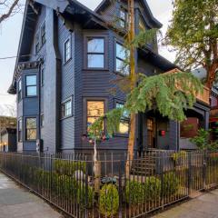 Stay Portland - 1910 Historic Jessie Morehead House - 98 WalkScore