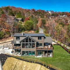 Ridgetop Cabin Retreat w Pool Hot tub & Theater