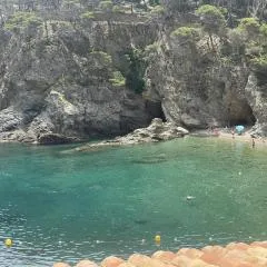 ENCANTADORA CASA DE PESCADORES EN LA PLAYA DE SA TUNA - ES-226-27