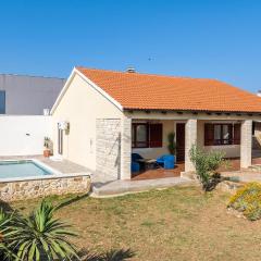 Lovely Home In Zagrad