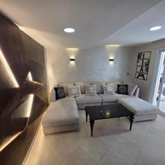 Ajanif Apparte Standing et Fraicheur Salon et Suite Parentale Climatise