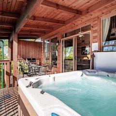 Relaxing Cabin W Hot tub Pool Table and Grill