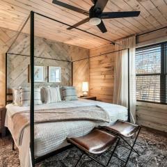 Charming Hideaway with Private Pool Hot Tub & Views