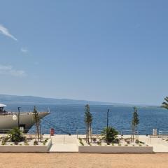 AP BONACA Sea front View