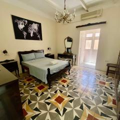 Triple bedroom in Beautiful Townhouse