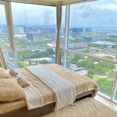 Ultimate relaxation with stunning view of Manila staycation
