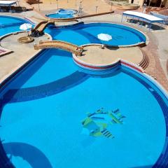 Green Beach, Spacious 3 Story Private Villa, North Coast