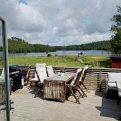 Cozy cottage with lake view