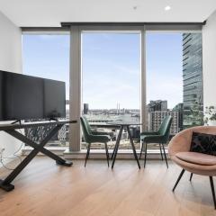 West Side Spencer St Apt w Marvel Stadium View