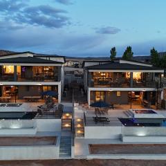 New Desert Vista Retreat 12 Bedroom all Suites