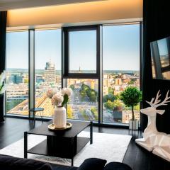 HANZA Black & White 17th floor SPA & Pool Free Parking by Stayly