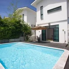 Private Pool 3BR Villa BB Town in Japanese Loft Aesthetic