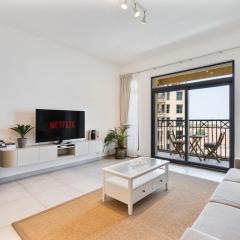 Serene 1BR Stay with Pool, Gym, & Kids Playground