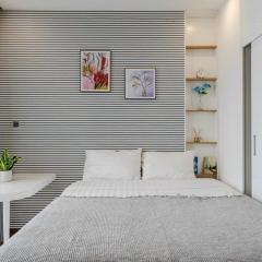 Delux Studio Near Marriott, Grand Plaza Hotel In City Centre, 25' To Airport