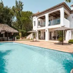 Villa Los Olivos Boho Style Pool Tranquile