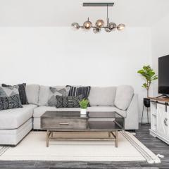 Location! Quality! Comfort! The downtown Gem