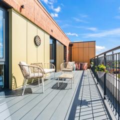 York Penthouse with Hot Tub & View of Minister