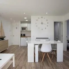 Apartament amb piscina i aparcament - Baixos amb jardinet