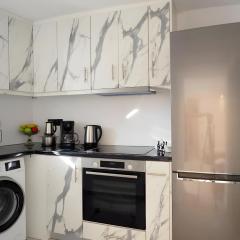 Mitropolis Apartment