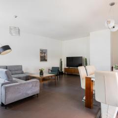 Town house by Phoenix Apartments