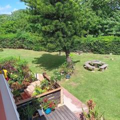 Appartement charmant à Sainte-Anne | 30 m² | Balcon et jardin