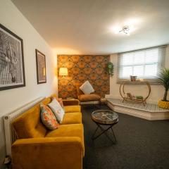 Cotswolds, 2Bed 1 Bath Historic Flat, Very Central