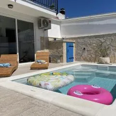 Holiday Home Cherry with pool