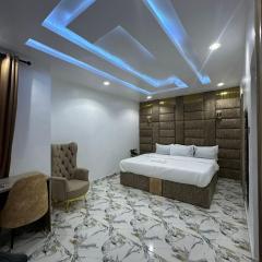 Mega Cloud Hotel And Suites