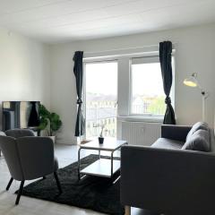 Spacious Apartment for 4