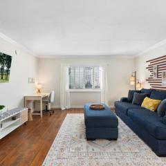 Relaxing 3BR Condo in Phoenix with Pool, Hot Tub and Free Netflix Access