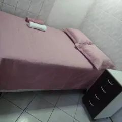 Casa 02 em bairro previlegiado