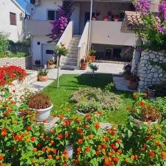 Apartman "Flower Garden"